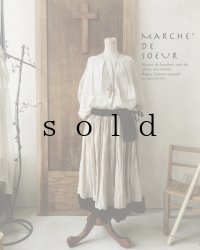 MARCHE' DE SOEUR／生成りベージュ×ブラックリネンスカート