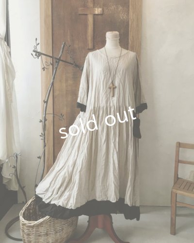 画像11: MARCHE' DE SOEUR／生成りベージュ×ブラックリネンワンピース