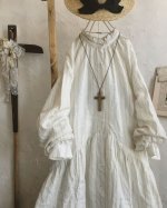 画像2: MARCHE' DE SOEUR／アンのフリル襟ワンピースfrom armoire・オフストライプ (2)