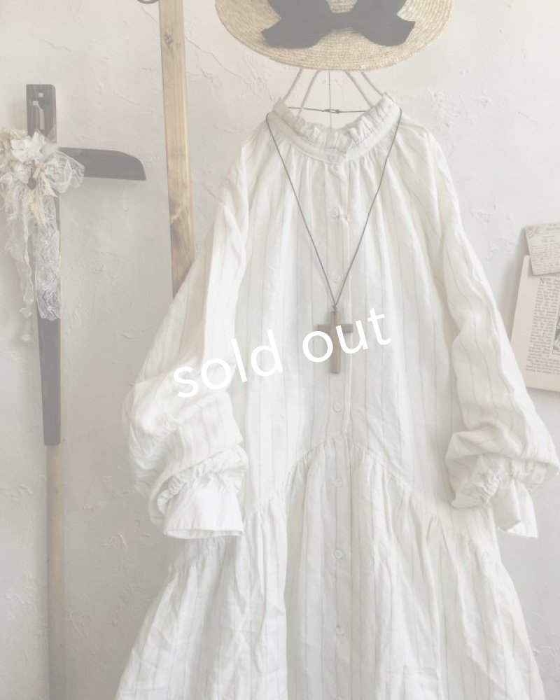 画像2: MARCHE' DE SOEUR／アンのフリル襟ワンピースfrom armoire・オフストライプ (2)