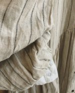 画像4: MARCHE' DE SOEUR／アンのフリル襟ワンピースfrom armoire・生成りストライプ (4)