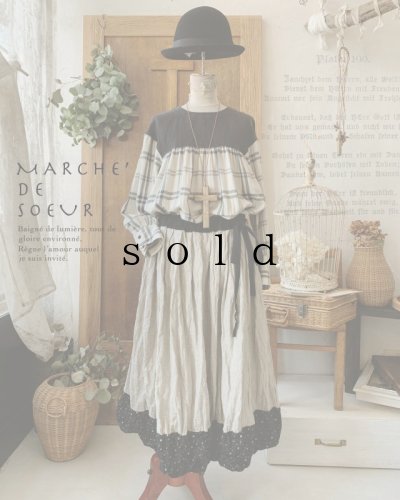 画像1: MARCHE' DE SOEUR／バイカラースカート・裾に小花