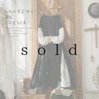 MARCHE' DE SOEUR／ギャザースリットワンピース・オフ袖×ブラック