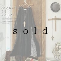 MARCHE' DE SOEUR／ギャザースリットワンピース・ブラック×ギンガム