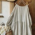 画像7: mifumi／ドロップショルダーボリュームpuffワンピース・生成×白ギンガム