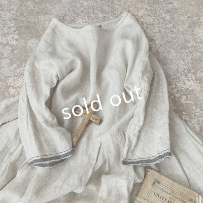 画像5: mifumi/後ろ刺繍のタックとギャザーのワンピース・青耳リネン