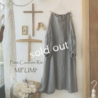 mifumi／ブッファンお袖の肩リボンワンピース・濃灰