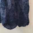 画像4: mifumi／Wトロンのワンピース・ネイビーベル刺繍