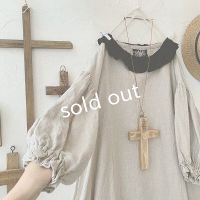 画像3: mifumi／ぷちピエロのワンピース・生成りに黒襟