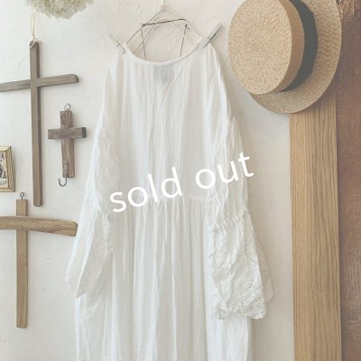 画像6: mifumi／Wトロンのワンピース・白ベル刺繍