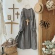 画像1: mifumi／アトリエ刺繍ポワンヨークワンピース・濃灰 (1)