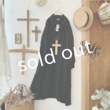 mifumi／アトリエ刺繍ハンナドレス・黒