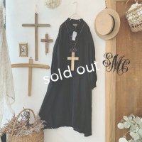 mifumi／アトリエ刺繍ハンナドレス・黒