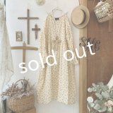 mifumi／Wトロンのワンピース・クリームブーケ