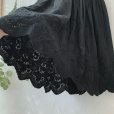 画像2: mifumi／ティアードぺちスカート・黒ベルレース (2)