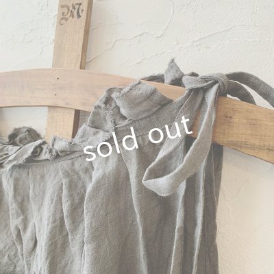 画像3: mifumi／タックとアトリエ刺繍のエプロン・濃灰