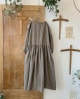 画像5: mifumi／アトリエ刺繍 キャロルのドレス・カーキ×薄カーキ (5)