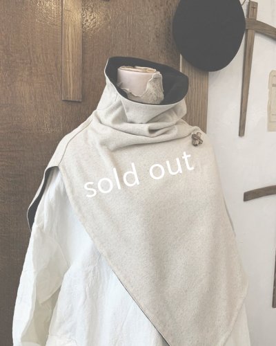 画像8: MARCHE' DE SOEUR/教会のケープ・リバーシブル【木の十字架ブローチ付】