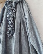 画像4: MARCHE' DE SOEUR／フローフリルワンピース・シャンブレーブルー (4)