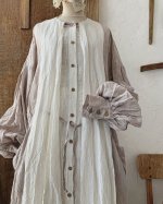 画像4: MARCHE' DE SOEUR／祈りのワンピース・くすみピンク (4)