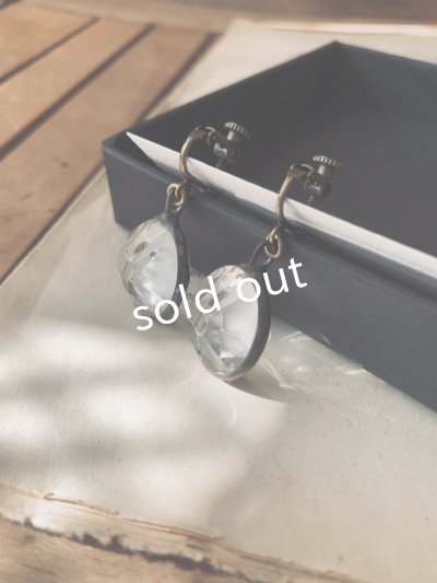 画像5: caco grass works／ヴィンテージガラスボタンのイヤリング・B