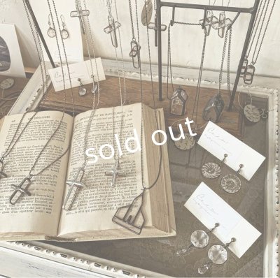 画像6: caco grass works/ヴィンテージガラスボタンのイヤリング・C