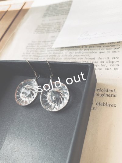 画像5: caco grass works／ヴィンテージガラスボタンのピアス・C