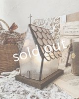 caco grass works／うろこ屋根の教会のランプ