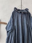 画像2: MARCHE' DE SOEUR／ラッフル襟のワンピース・シャンブレー (2)