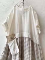画像2: MARCHE' DE SOEUR／ギャザーポケットワンピース・ミルク×ベージュチェック (2)