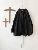 画像2: MARCHE' DE SOEUR／バッククロスギャザープルオーバー・黒 (2)