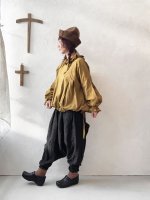 画像11: MARCHE' DE SOEUR／ラッフル襟パフ袖プルオーバー・マスタード (11)
