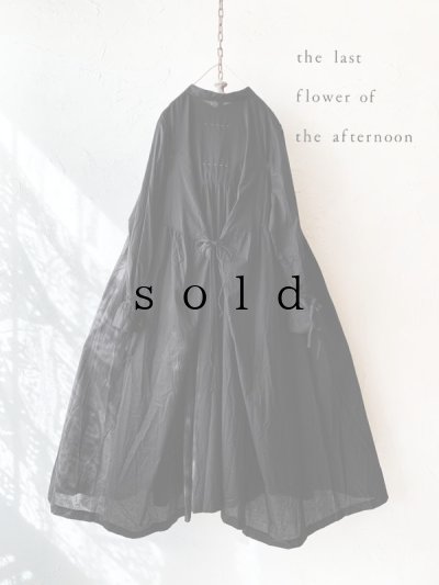 画像1: the last flower of the afternoon／静寂の欠片 ローブシャツドレス・black