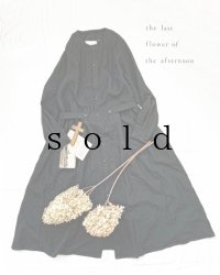the last flower of the afternoon／かげとひかりの ベルテッドワイドドレス・black