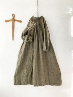 画像2: MARCHE' DE SOEUR／グレンチェックリネン バッククロスギャザーワンピース・ヴィンテージカーキ (2)