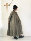 画像14: MARCHE' DE SOEUR／グレンチェックリネン バッククロスギャザーワンピース・ヴィンテージカーキ (14)