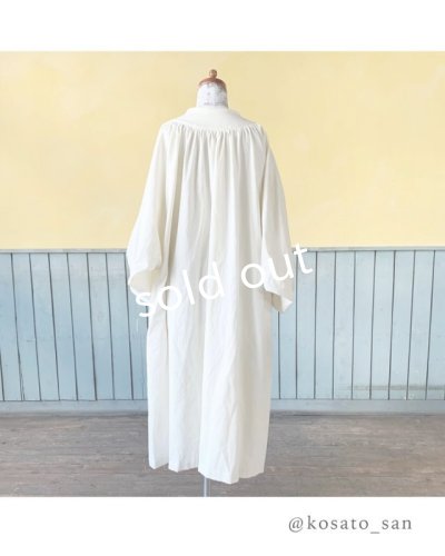 画像6: kosatofuku／バルーンスリーブのギャザーワンピース