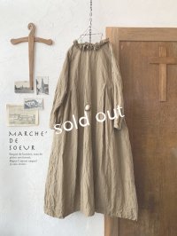 MARCHE' DE SOEUR／フリル襟のワンピース・ブラウンカーキ