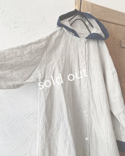 画像12: Avenue／フード付き前開きボタンギャザーワンピース