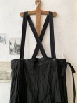 画像2: MARCHE' DE SOEUR／サスペンダーパンツ・黒 (2)