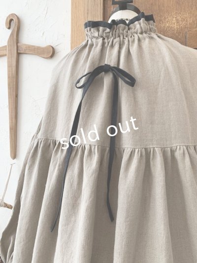 画像8: kosatofuku/リネンのスモックギャザーワンピース・ベージュ