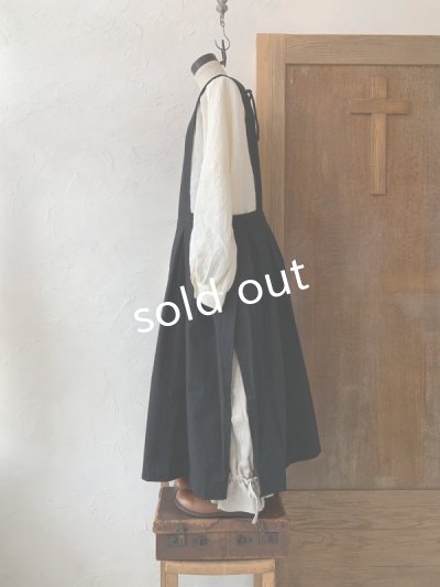 画像3: kosatofuku／サイドオープンのプリーツエプロンワンピース・ブラック