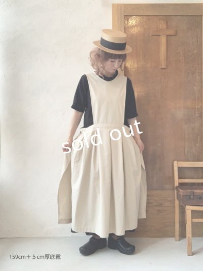 画像12: kosatofuku／サイドオープンのプリーツエプロンワンピース・ブラック