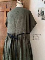 画像7: MARCHE' DE SOEUR／ボートネックギャザーワンピース・カーキ (7)