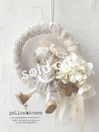 pollenbienco／アンティークレースとスケキヨのリース