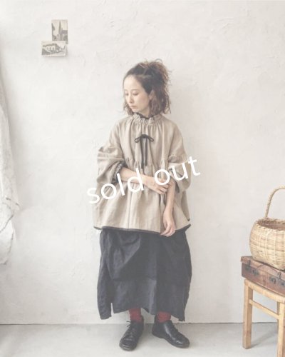 画像7: kosatofuku／リネンのスモックギャザーブラウス・ブラック