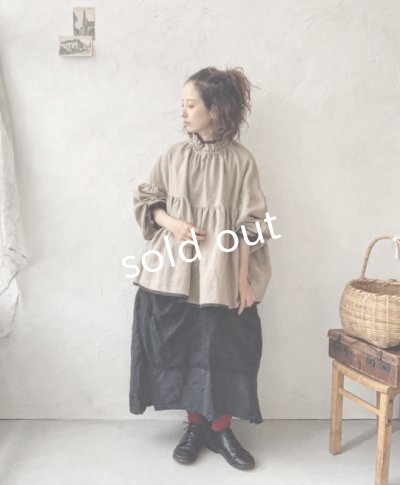 画像8: kosatofuku／リネンのスモックギャザーブラウス・ブラック