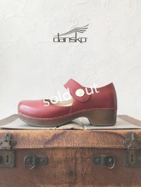 dansko／ベアトリス ワクシーバーニッシュド・Red