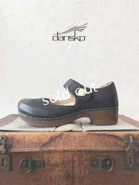 dansko／ベアトリス ワクシーバーニッシュド・Black