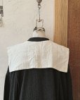 画像3: mifumi／当店限定 クロスステッチ刺繍の付け襟（スケキヨブローチ付）・オフ (3)